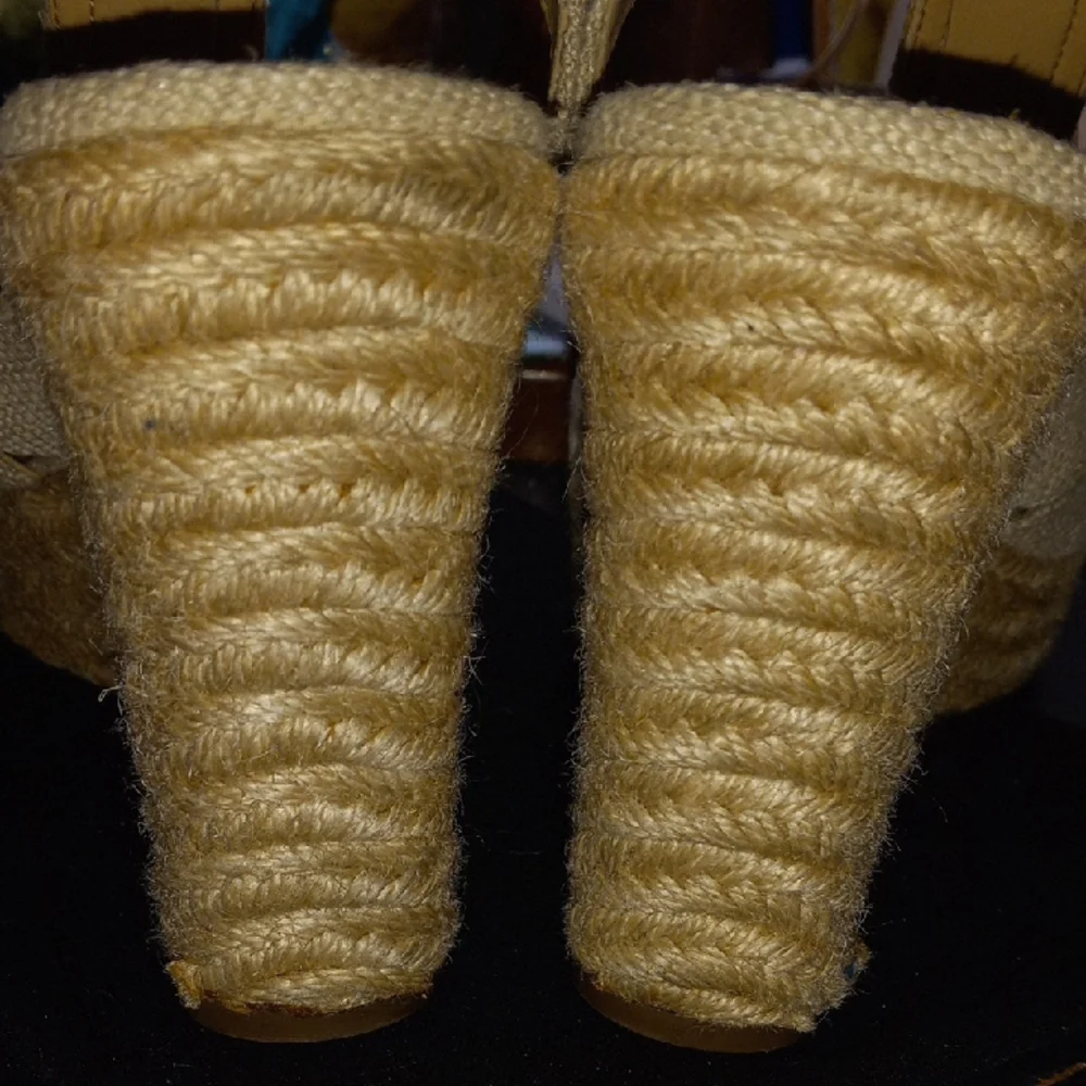 Michael Kors Natural Woven Wedges - Picture 9 of 12